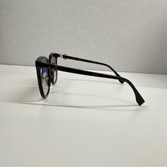 ???Authentic Fendi Brown Sunglasses main image 7